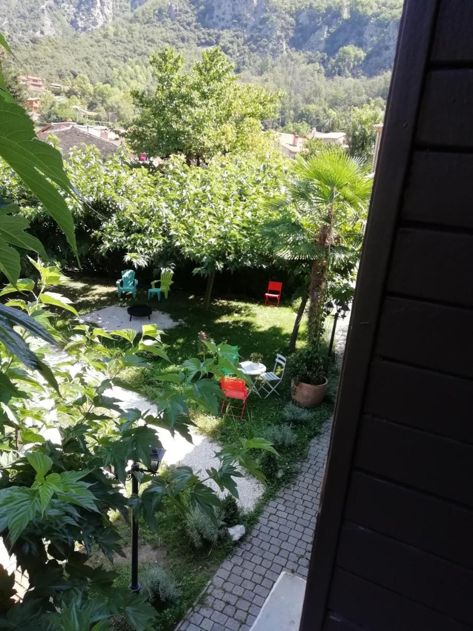 La Mirabelle-Casteil Country House Guest House Eksteriør bilde